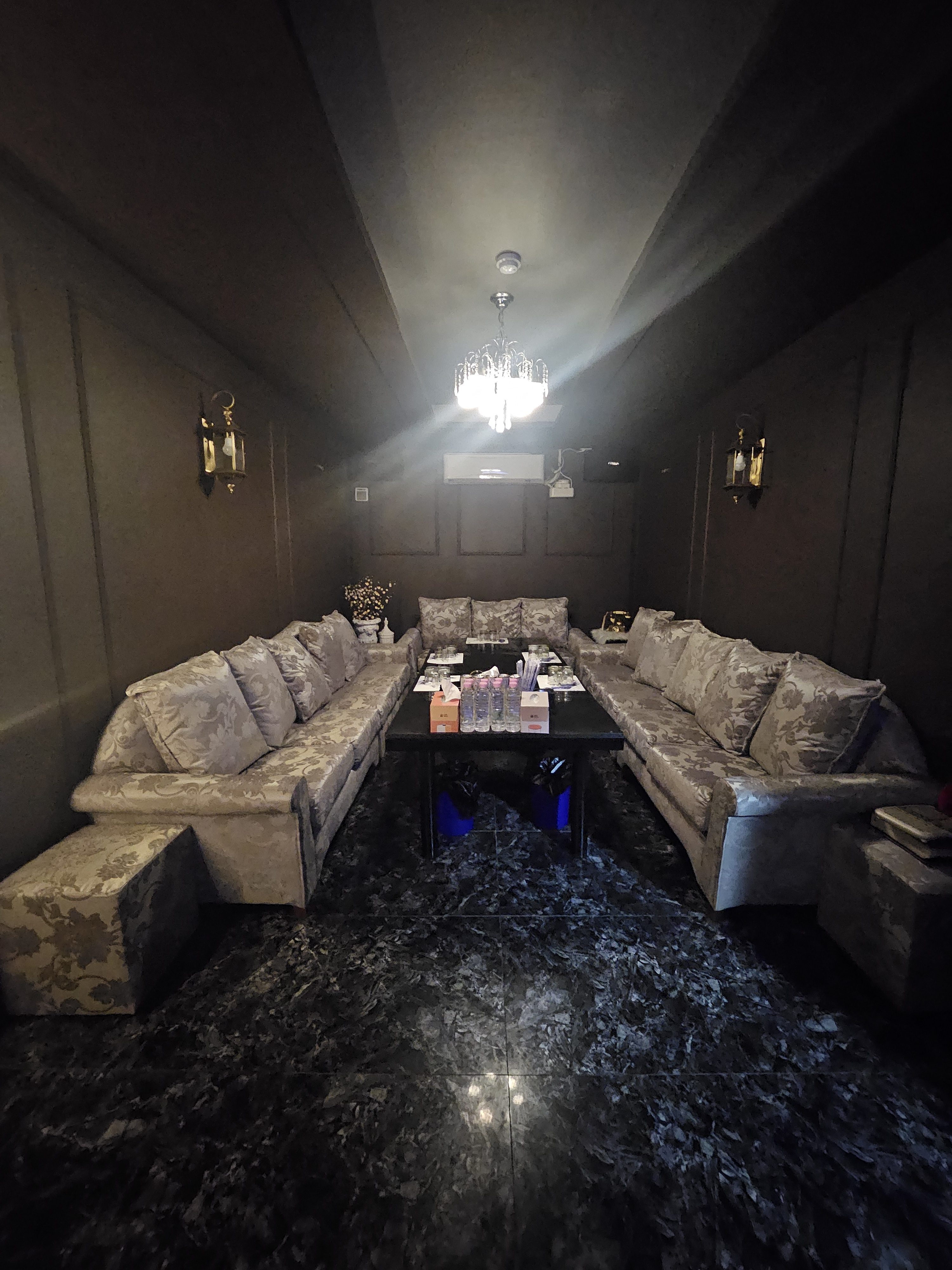 대전룸싸롱 메이드 프라이빗 룸